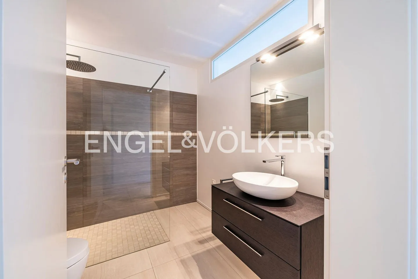 Stylish Garden Apartment in the Green - Photo 6 of 8