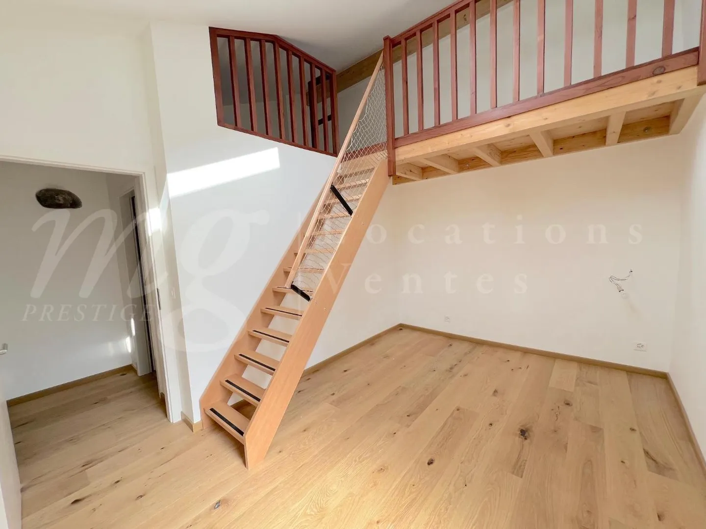 Schönes Duplex-Apartment mit Terrasse - Foto 7 von 8