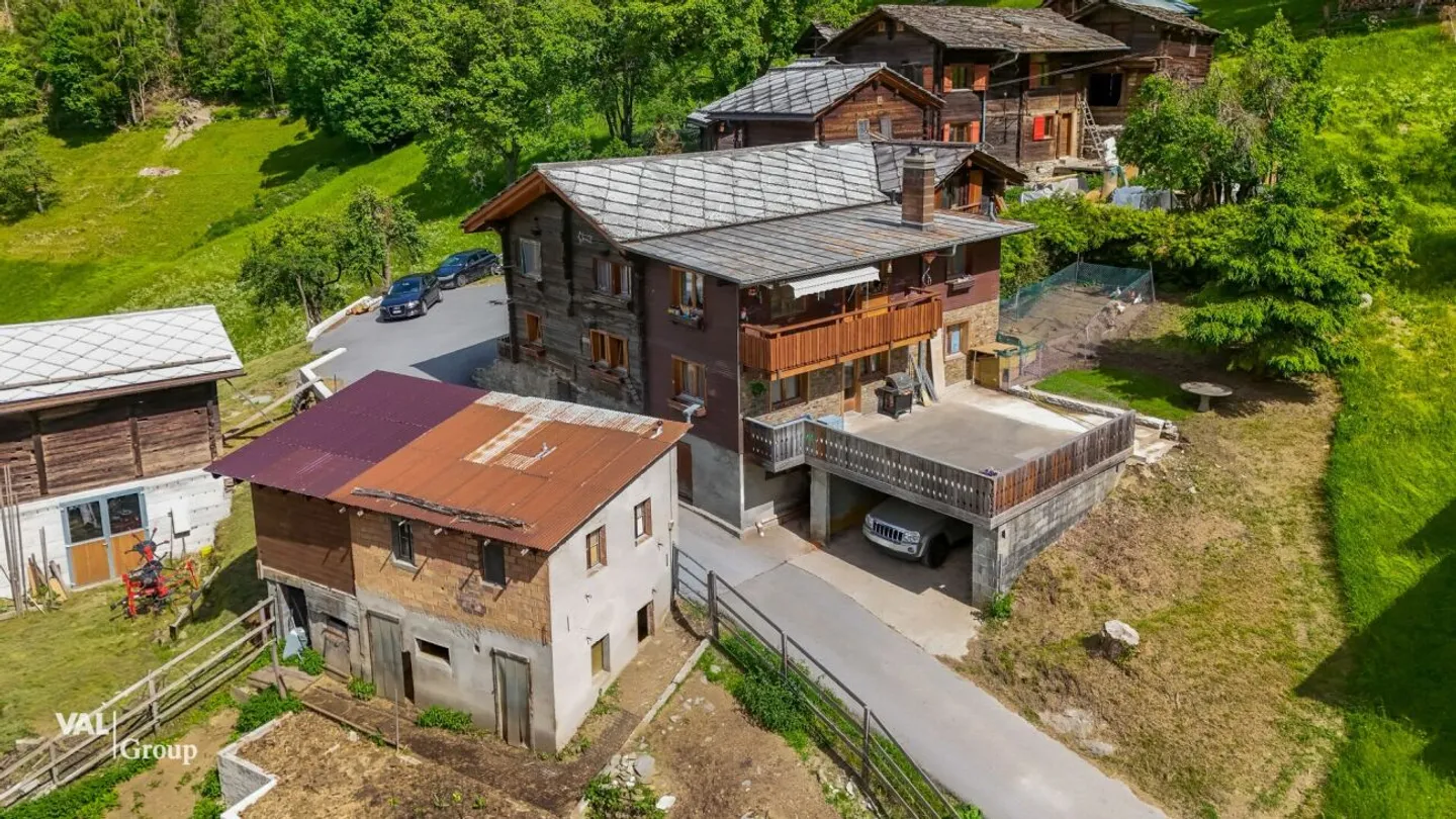 Sunny, quiet, charming - Rental apartment at the gateway to Zermatt and Saas-Fee - Photo 1 of 19