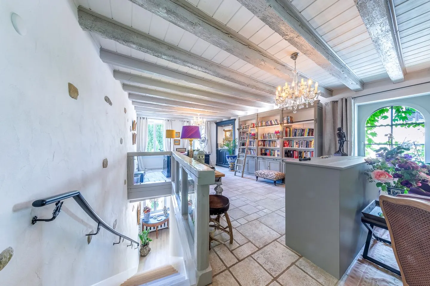 Charakterresidenz mit Seeblick und außergewöhnlichem Potenzial - Foto 7 von 7