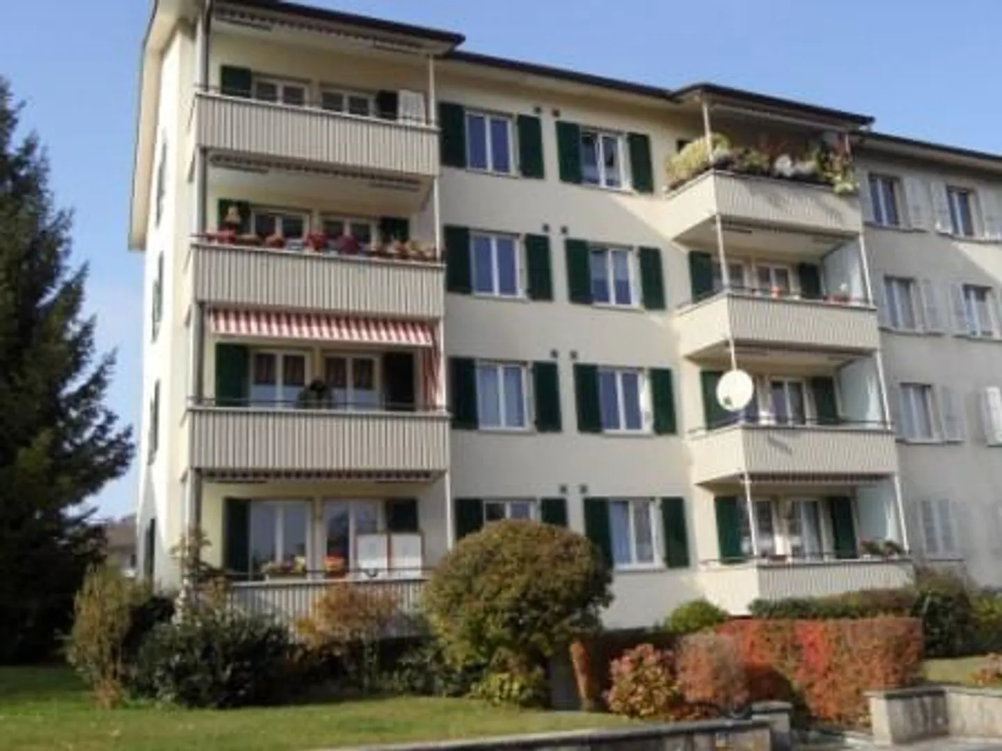 Charming 3-room apartment with balcony - Photo 1 of 4