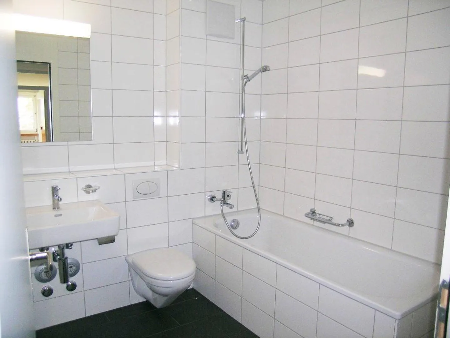 Appartement spacieux de 4,5 pièces dans un emplacement familial! - Photo 4 sur 7