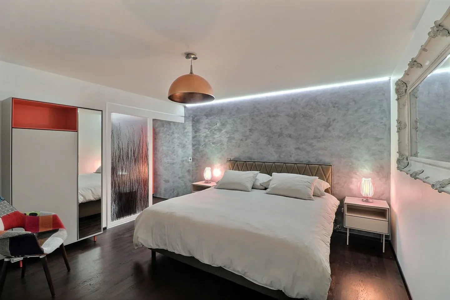 LOCAL COMMERCIAL HAUT STANDING AU CENTRE DE MONTREUX - Photo 7 sur 13