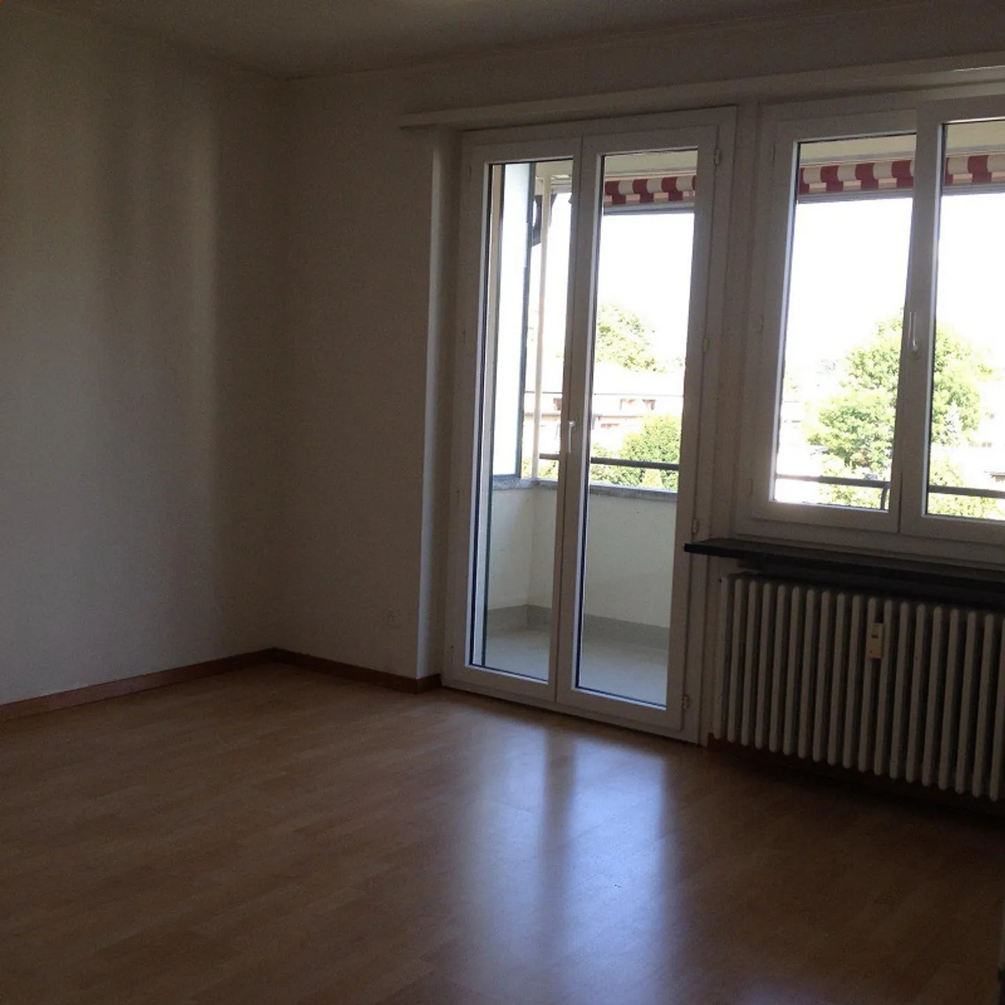 Charming 3-room apartment with balcony - Photo 3 of 4