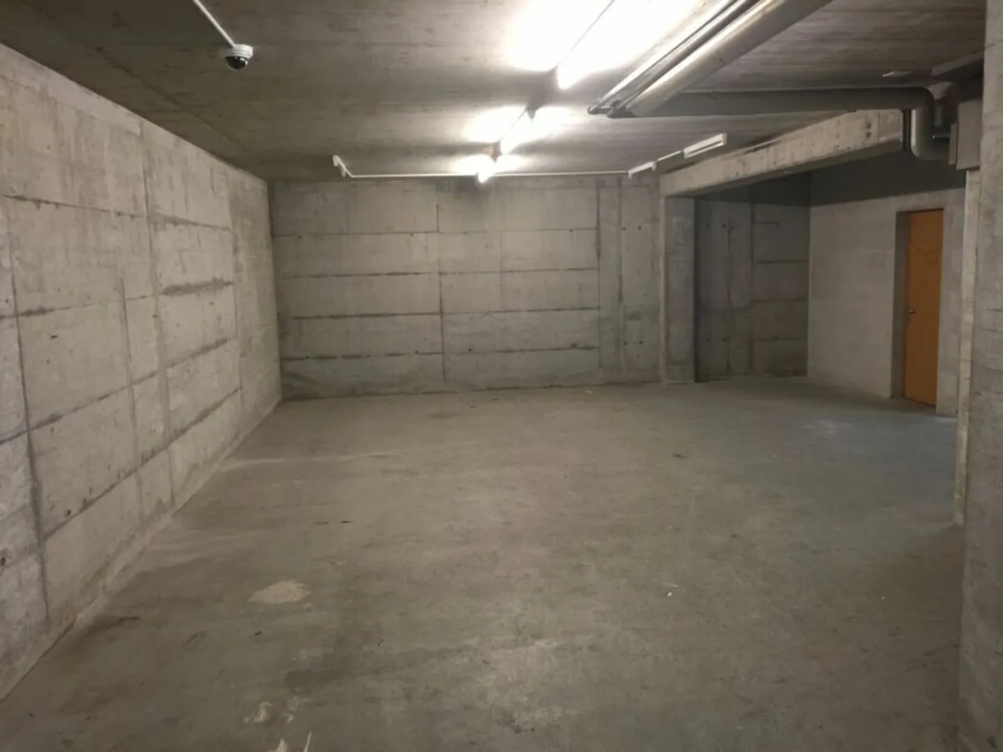 Storage space, warehouses, logistics, workshop, production for rent in Renens. - Photo 2 of 4