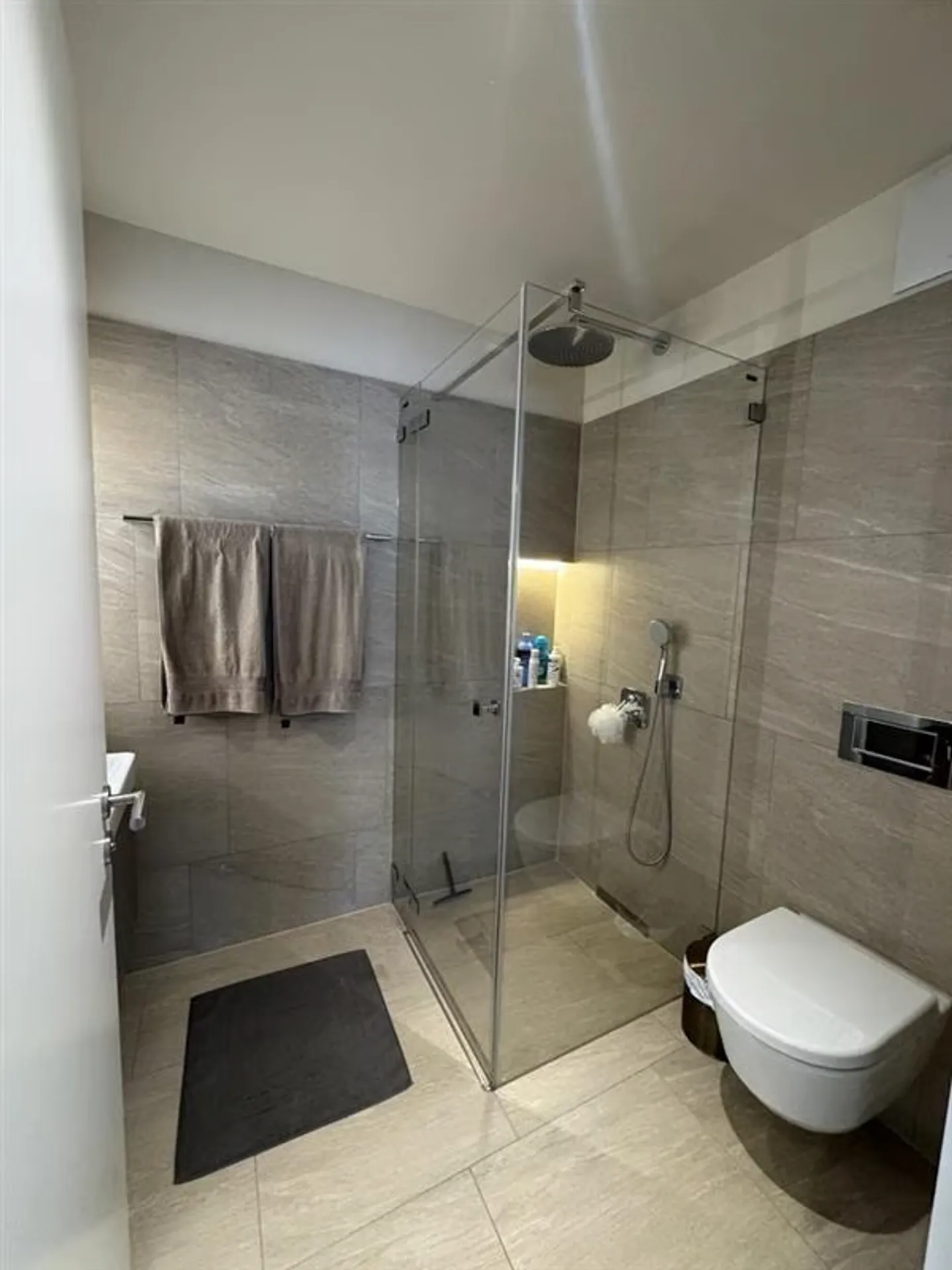 Luxuswohnung mit Balkon - Foto 3 von 7