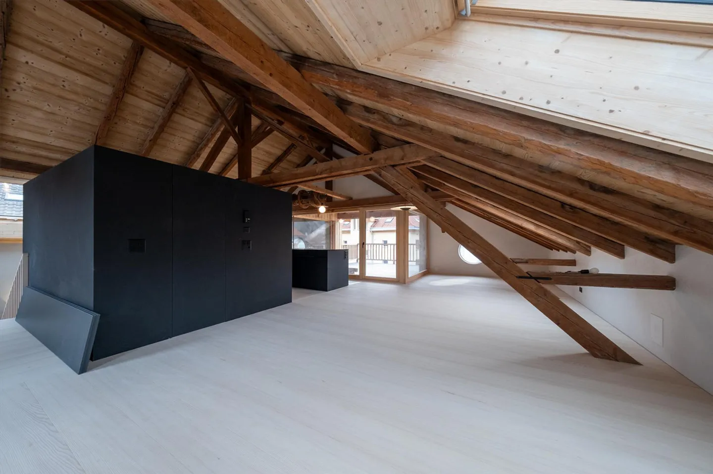 Casa unifamiliare spaziosa 5 1/2 - Foto 3 di 8