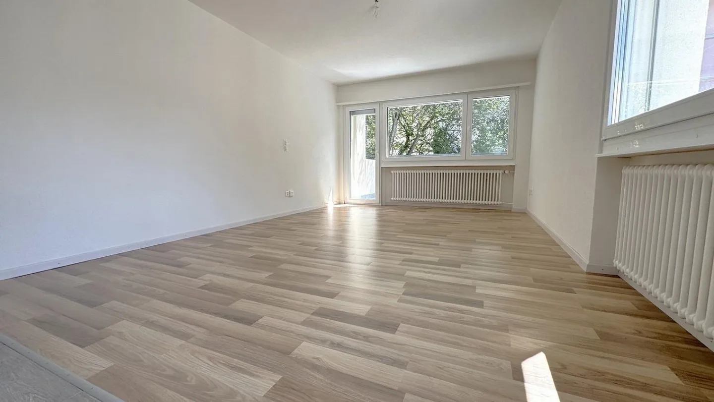 Première location après rénovation ! Appartement moderne de 4,5 pièces avec balcon à Saint-Gall - Photo 7 sur 12