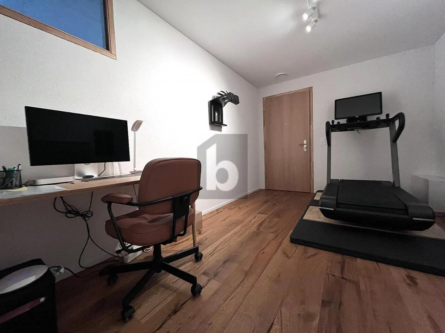 NEW AND LUXURIOUS - Photo 4 of 6