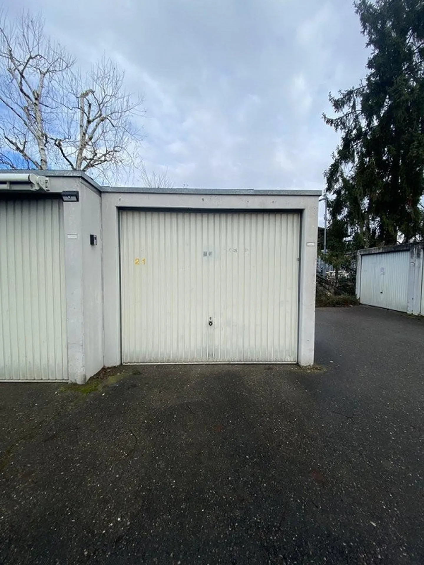 Central Single Garage near Wankdorf - Photo 1 of 2