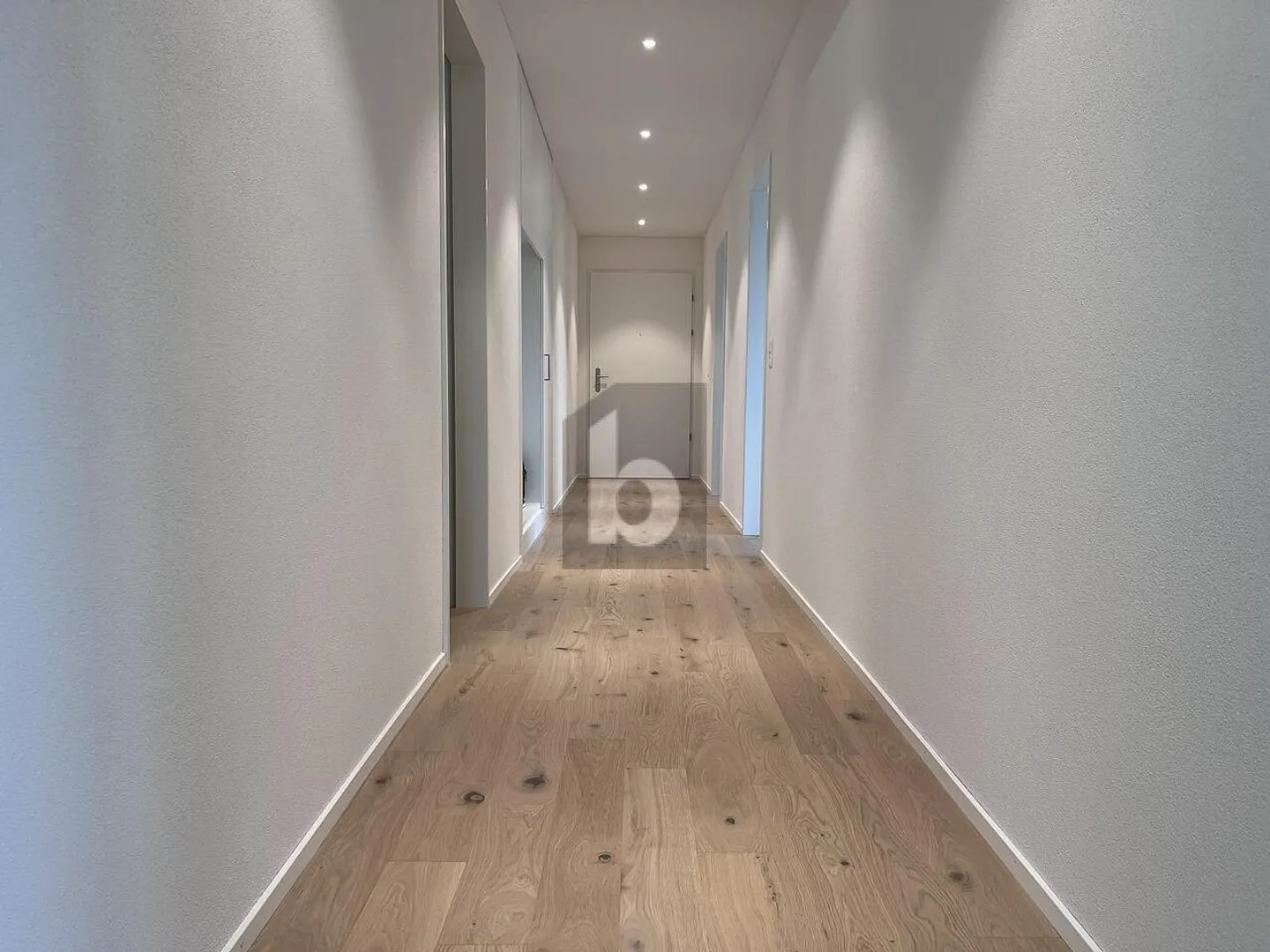 NEW AND LUXURIOUS - Photo 5 of 6