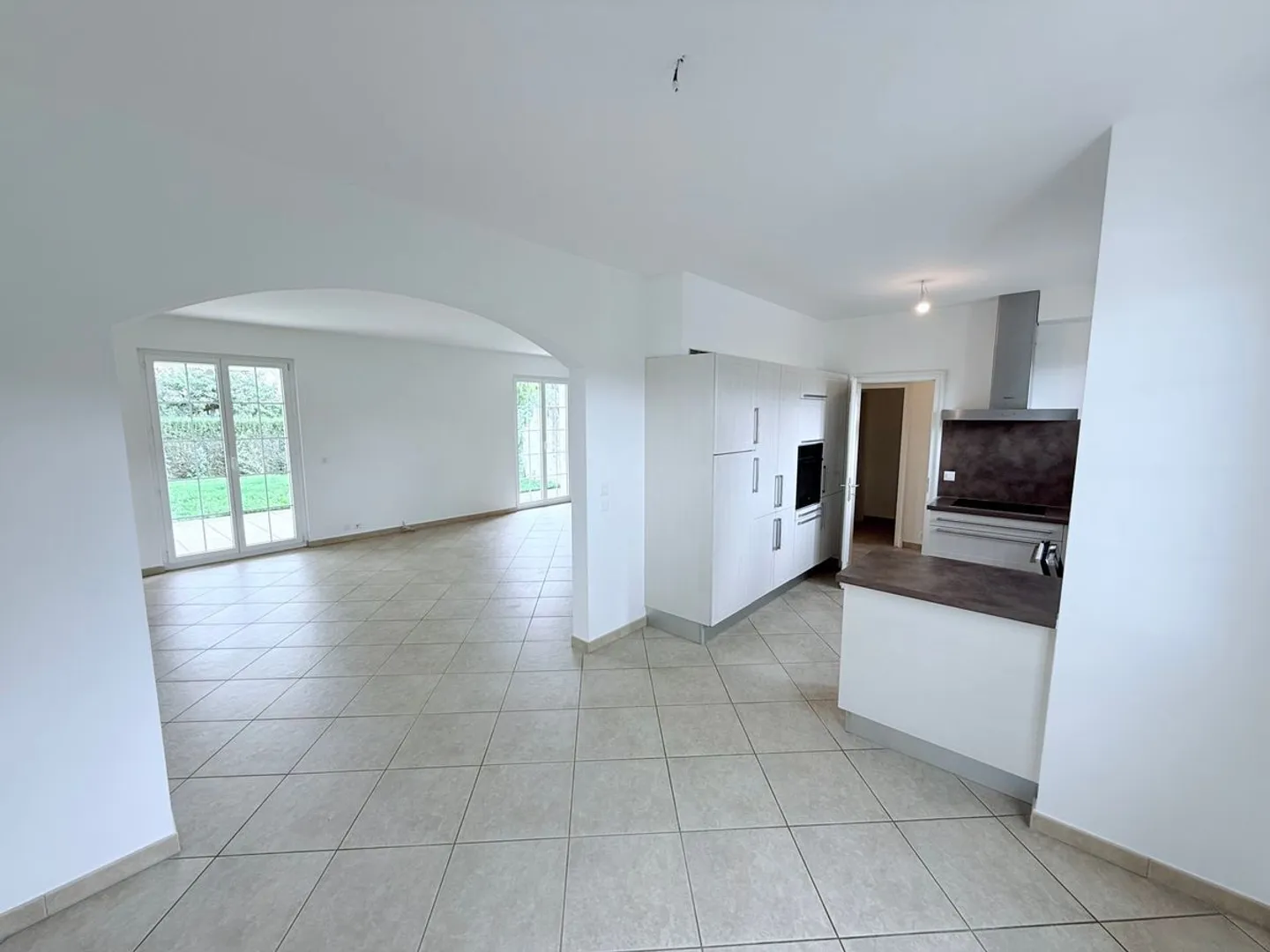 Charmante Doppelhaushälfte mit 7 Zimmern in Vessy - Foto 5 von 13