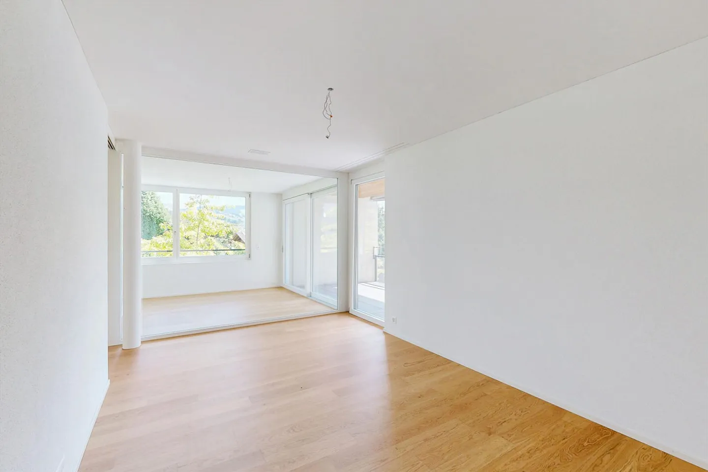 Looking for lake view and comfort? Here you will find it! - Photo 6 of 11