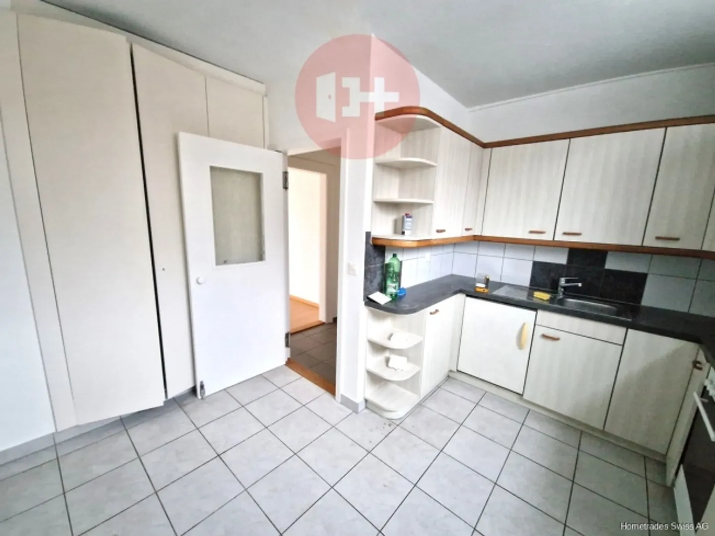 APPARTAMENTO 2.5 STANZE LUMINOSO E TRANQUILLO DISPONIBILE IMMEDIATAMENTE! - Foto 4 di 10