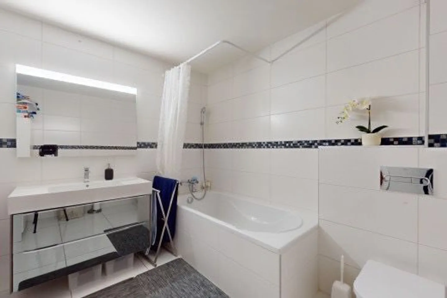 Spaziosa villa moderna di 7,5 stanze al lago di Morat - Foto 13 di 19