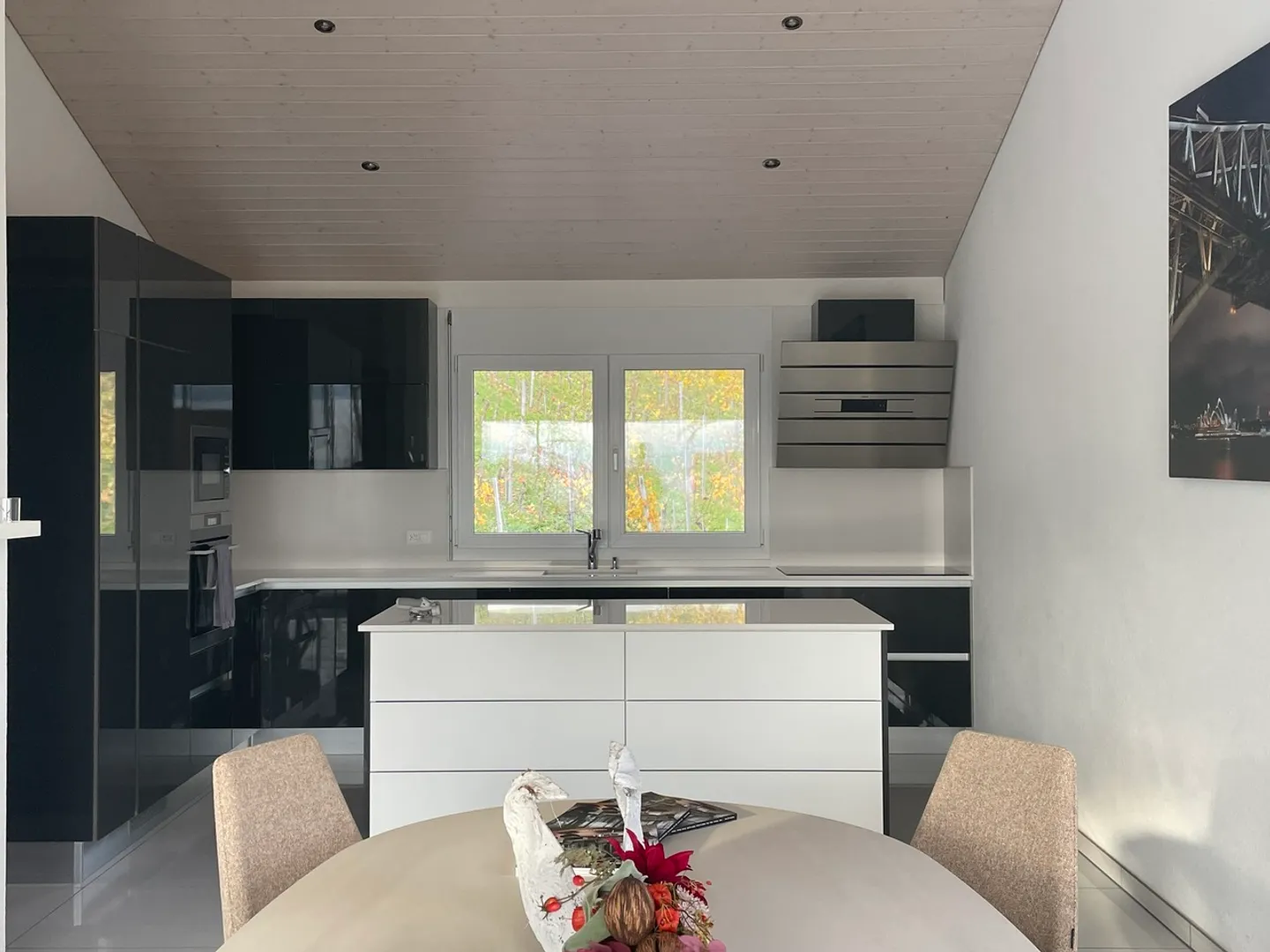 Spaziosa villa moderna di 7,5 stanze al lago di Morat - Foto 4 di 19