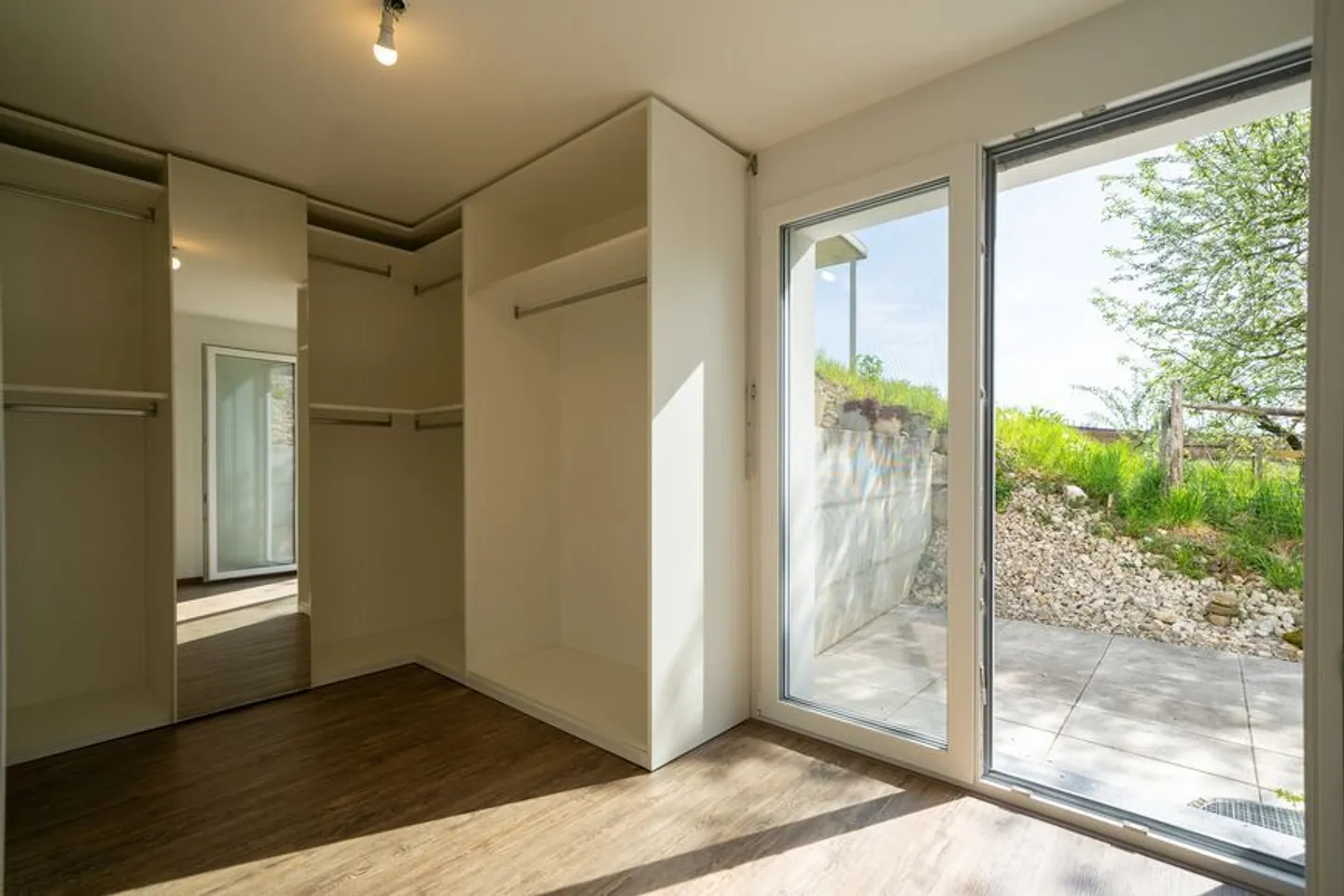 Spaziosa villa moderna di 7,5 stanze al lago di Morat - Foto 14 di 19