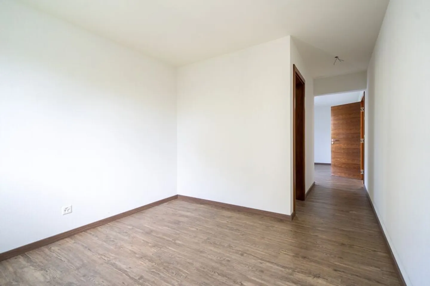 Spaziosa villa moderna di 7,5 stanze al lago di Morat - Foto 15 di 19