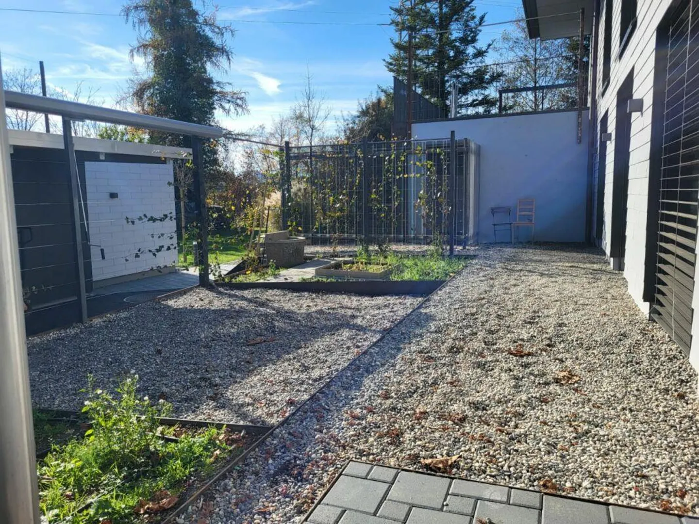 Charmante 4.5-Zimmer-Erdgeschosswohnung mit sonnenverwöhntem Garten - Foto 10 von 11