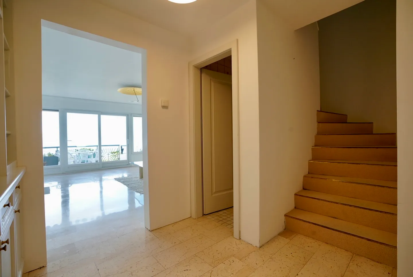 Beautiful 3.5-room apartment with foot in the water - Photo 18 of 18