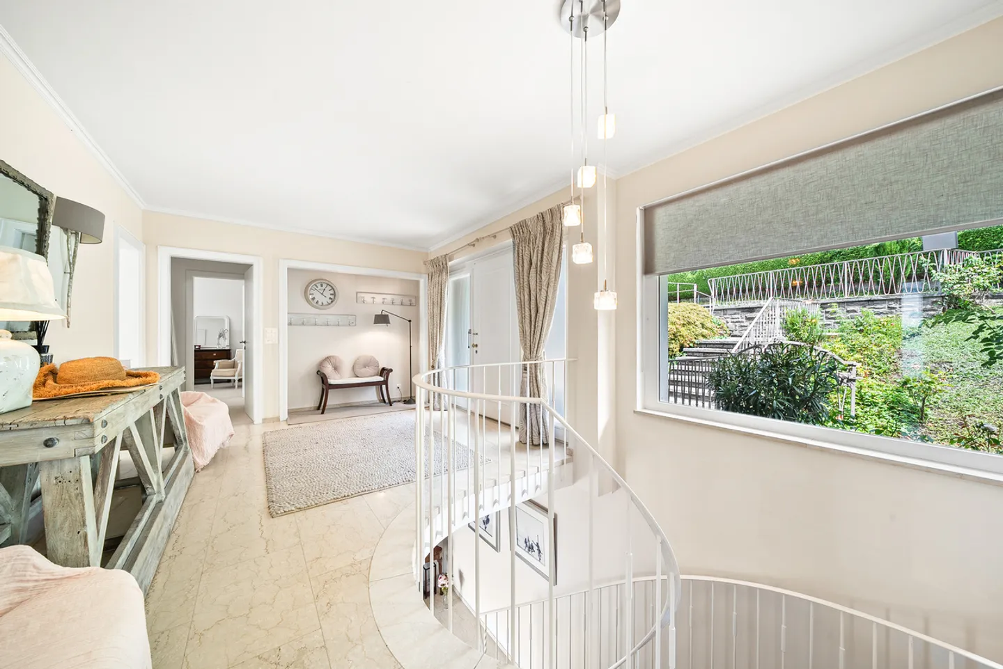 Stunning property with pool, panoramic view above Montreux - Photo 13 of 22