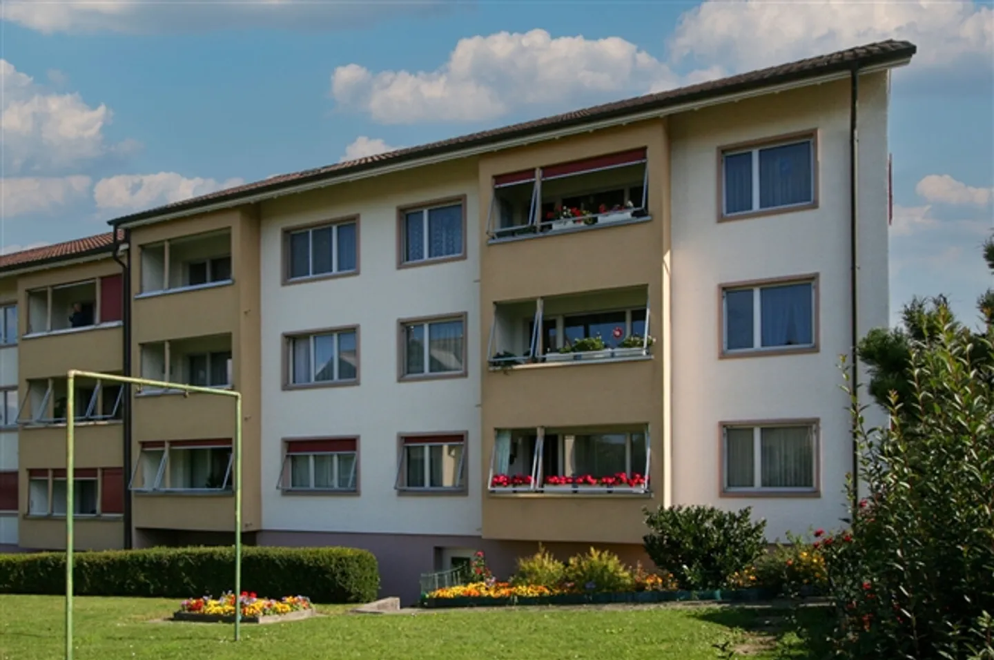 «Charmante 3-Zimmerwohnung mit Balkon und Parkplatz» - Foto 1 von 9