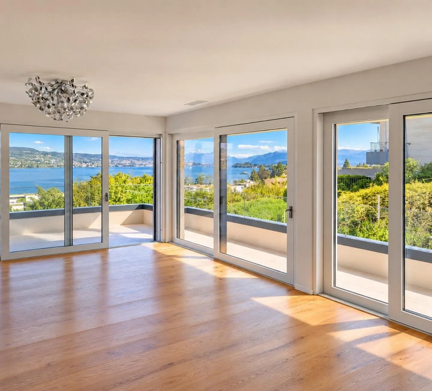 Atemberaubende Seen- und Bergblicke – modernes 2,5-Zimmer-Smart-Home-Apartment - Foto 1 von 9