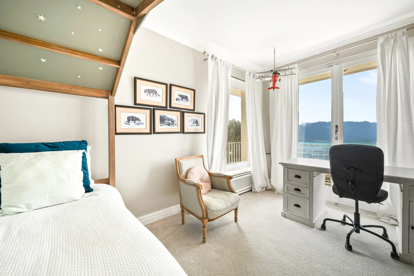 Stunning property with pool, panoramic view above Montreux - Photo 17 of 22