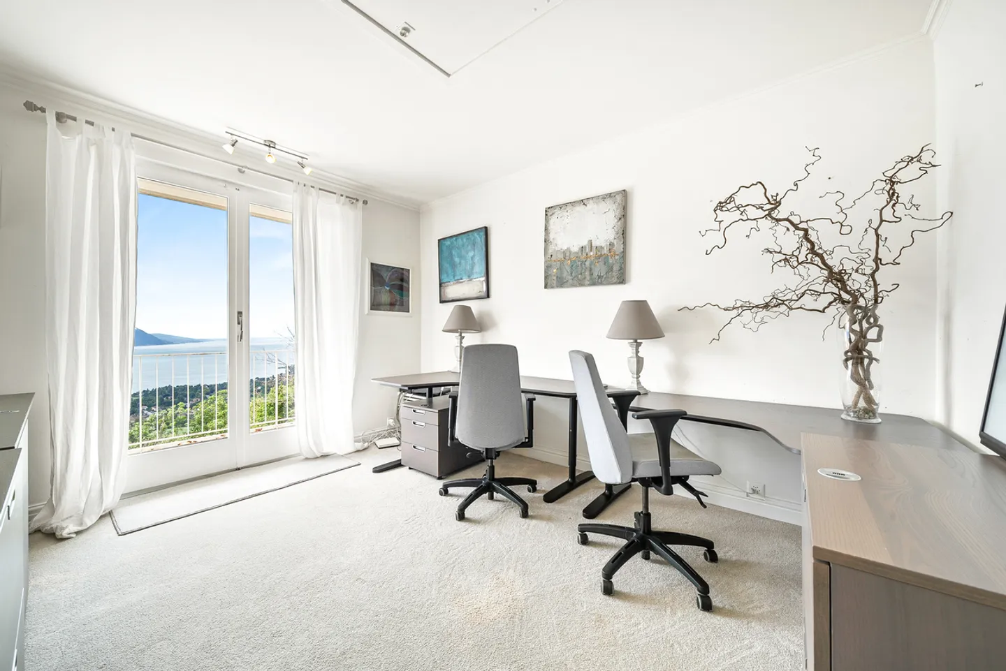 Stunning property with pool, panoramic view above Montreux - Photo 19 of 22