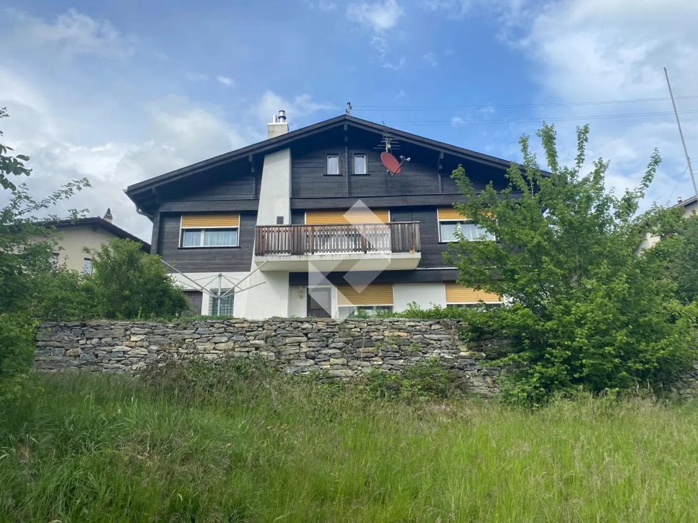 Charming House - Photo 1 of 13