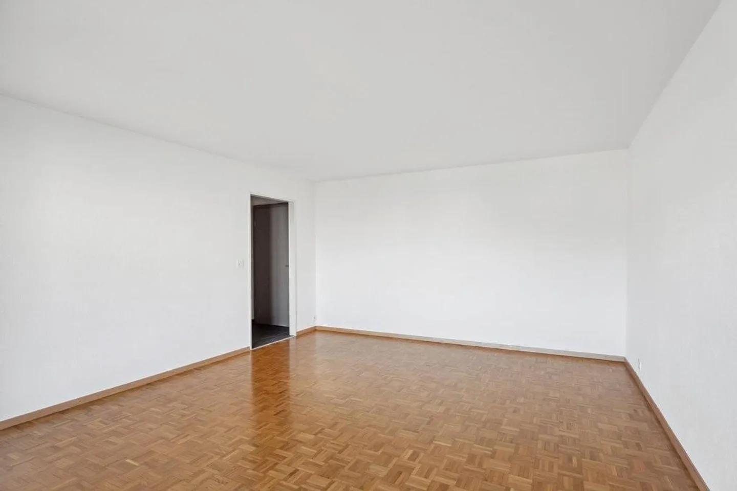 Treat yourself to accommodation close to all amenities - Photo 4 of 8