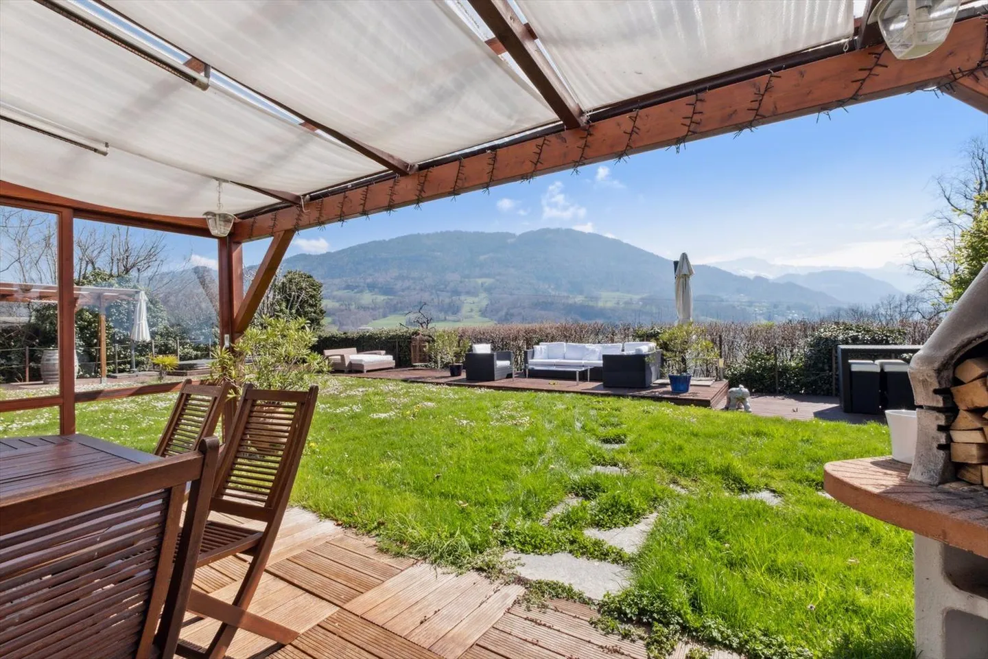 Fully renovated farmhouse less than 10 minutes from the center of Vevey: Quiet, nature, and panoramic view - Photo 4 of 11