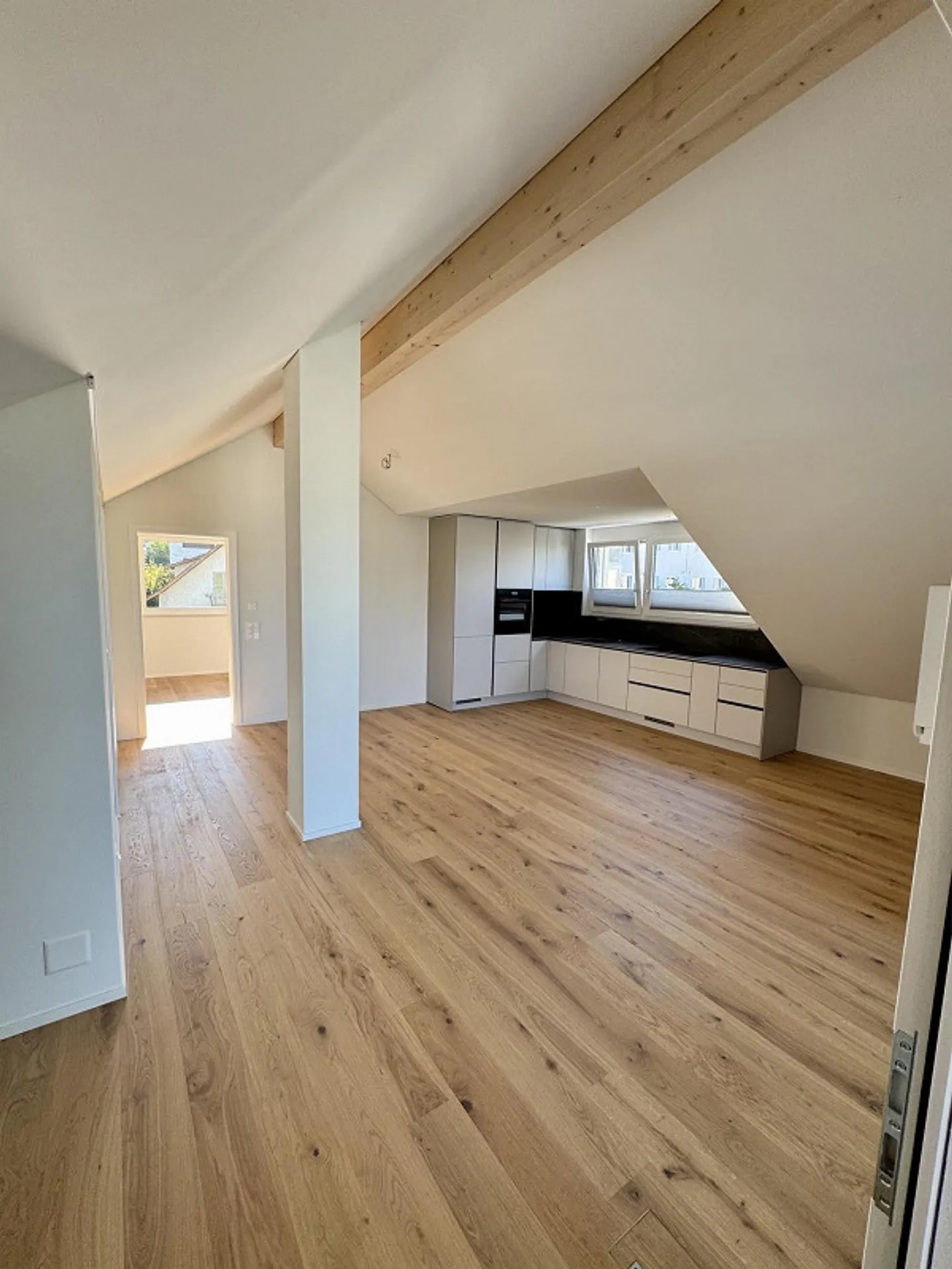 Charmante Wohnung mit Seeblick - Foto 1 von 10