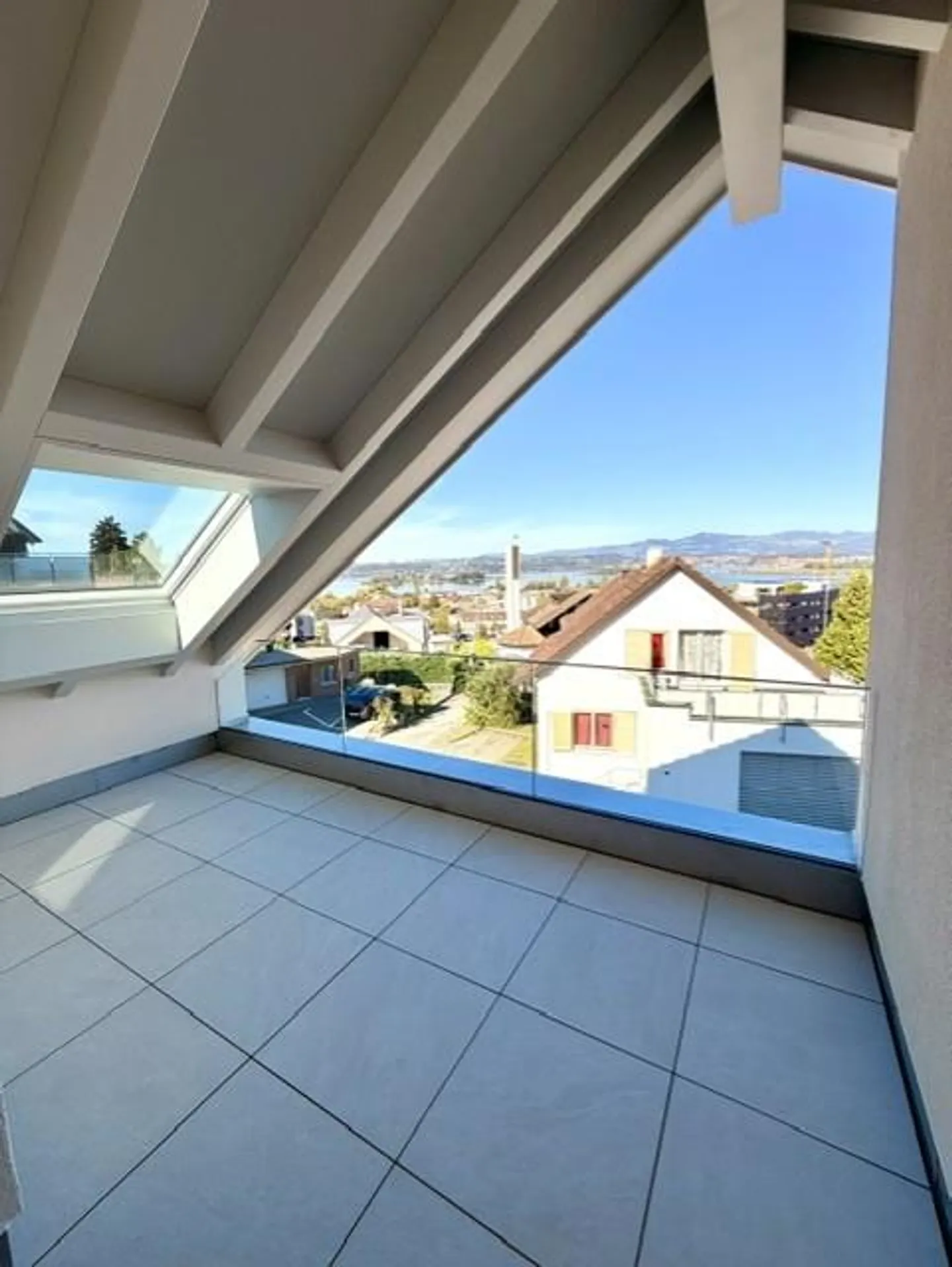 Charmante Wohnung mit Seeblick - Foto 6 von 10