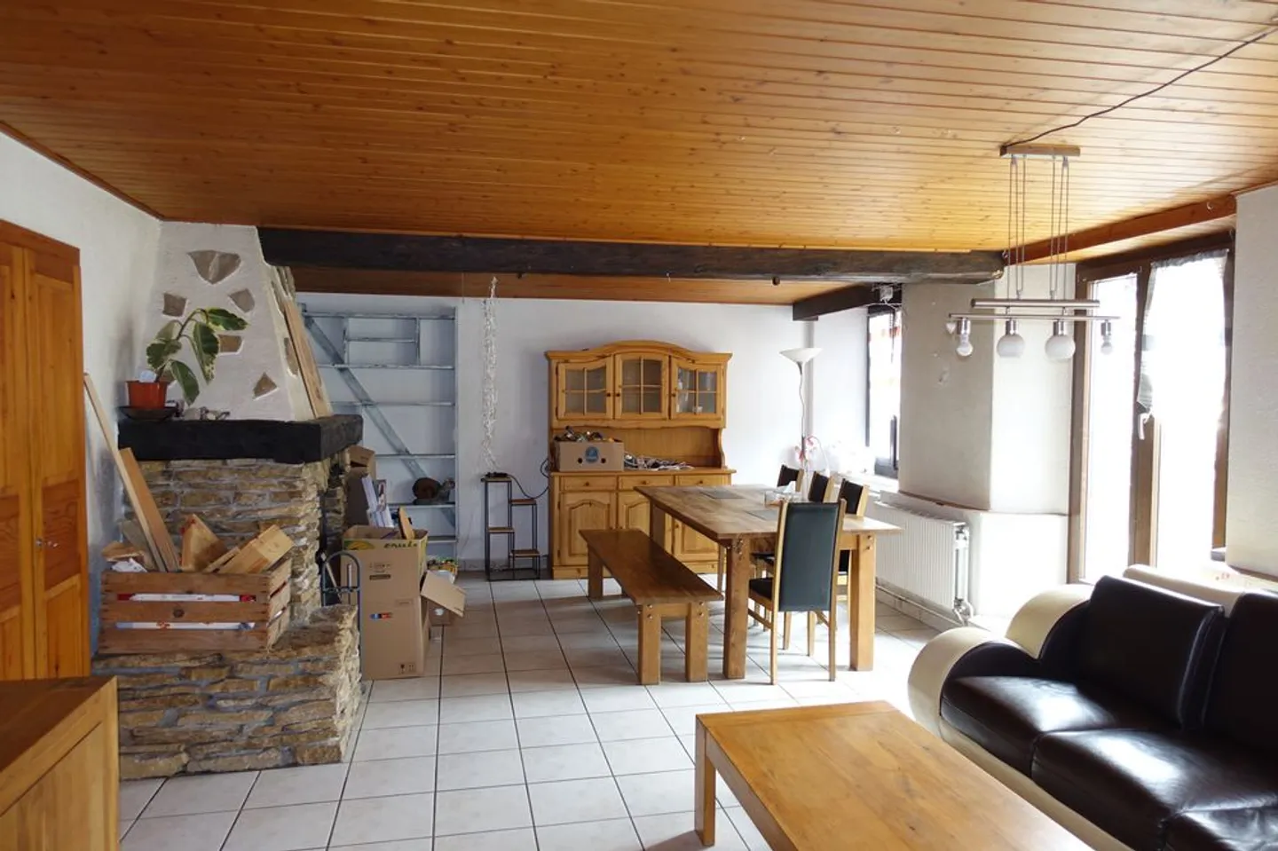 Tramelan - casa familiare con 5 1/2 stanze e garage - Foto 1 di 11