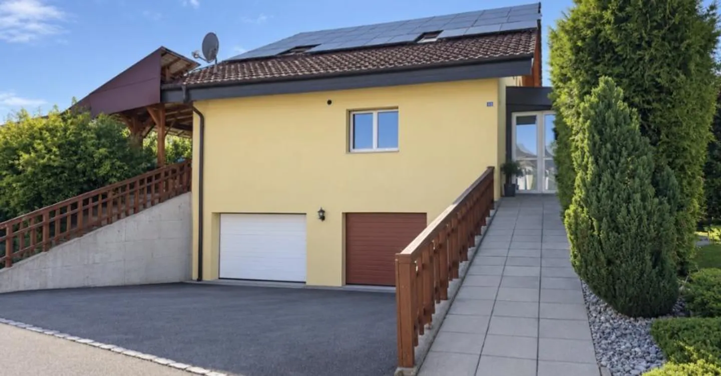 Maison spacieuse avec appartement - Photo 2 sur 8