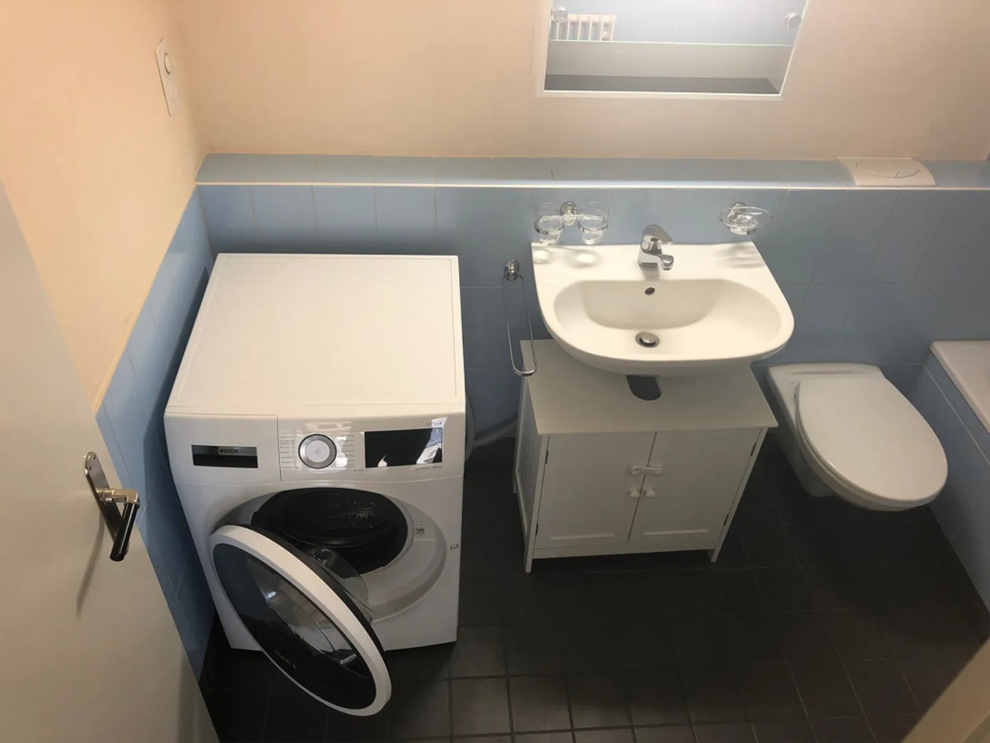 Appartement en duplex de 2 pièces avec loggia - dans la ville de Laufen - Photo 4 sur 7