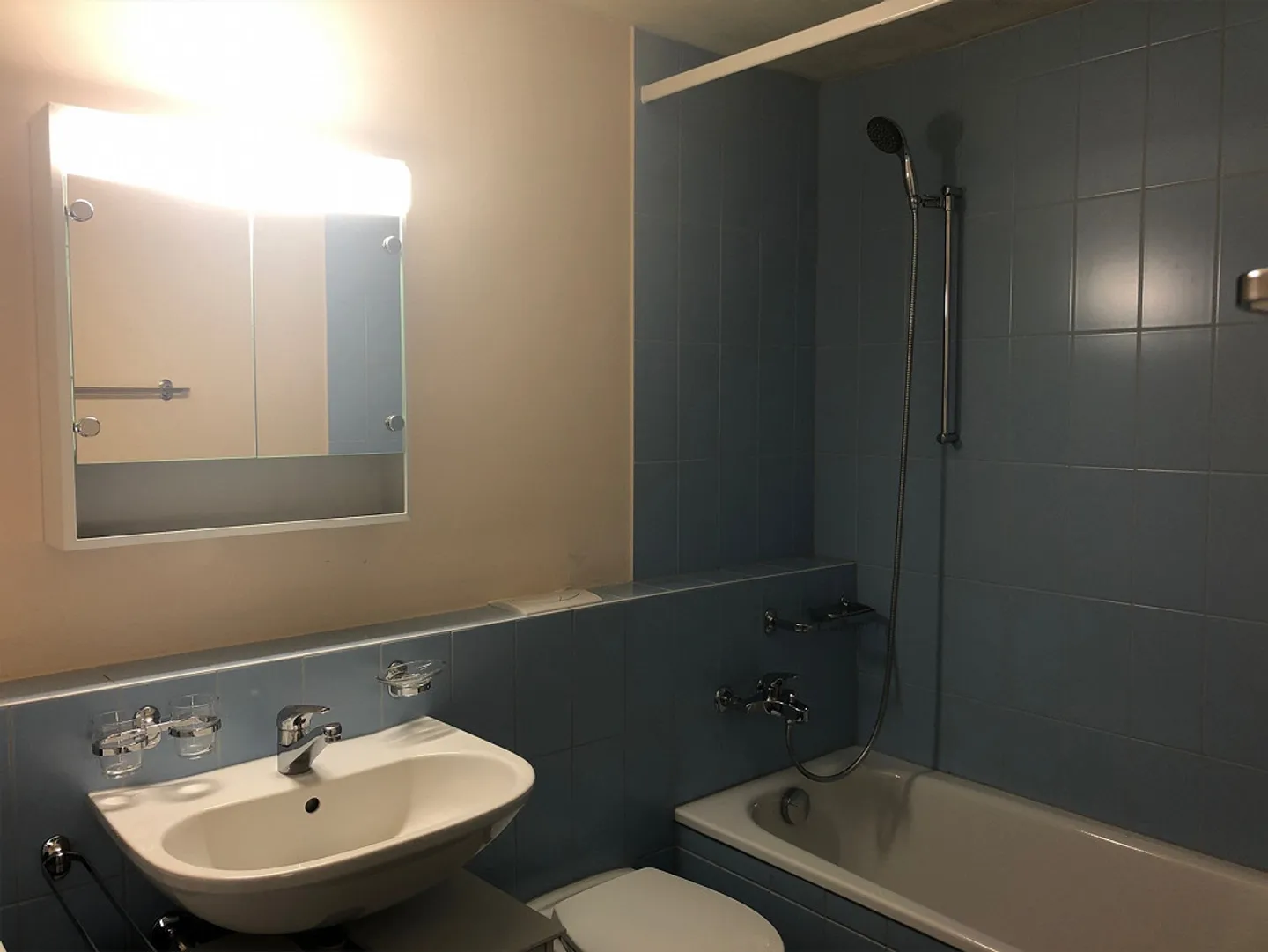 Appartement en duplex de 2 pièces avec loggia - dans la ville de Laufen - Photo 6 sur 7