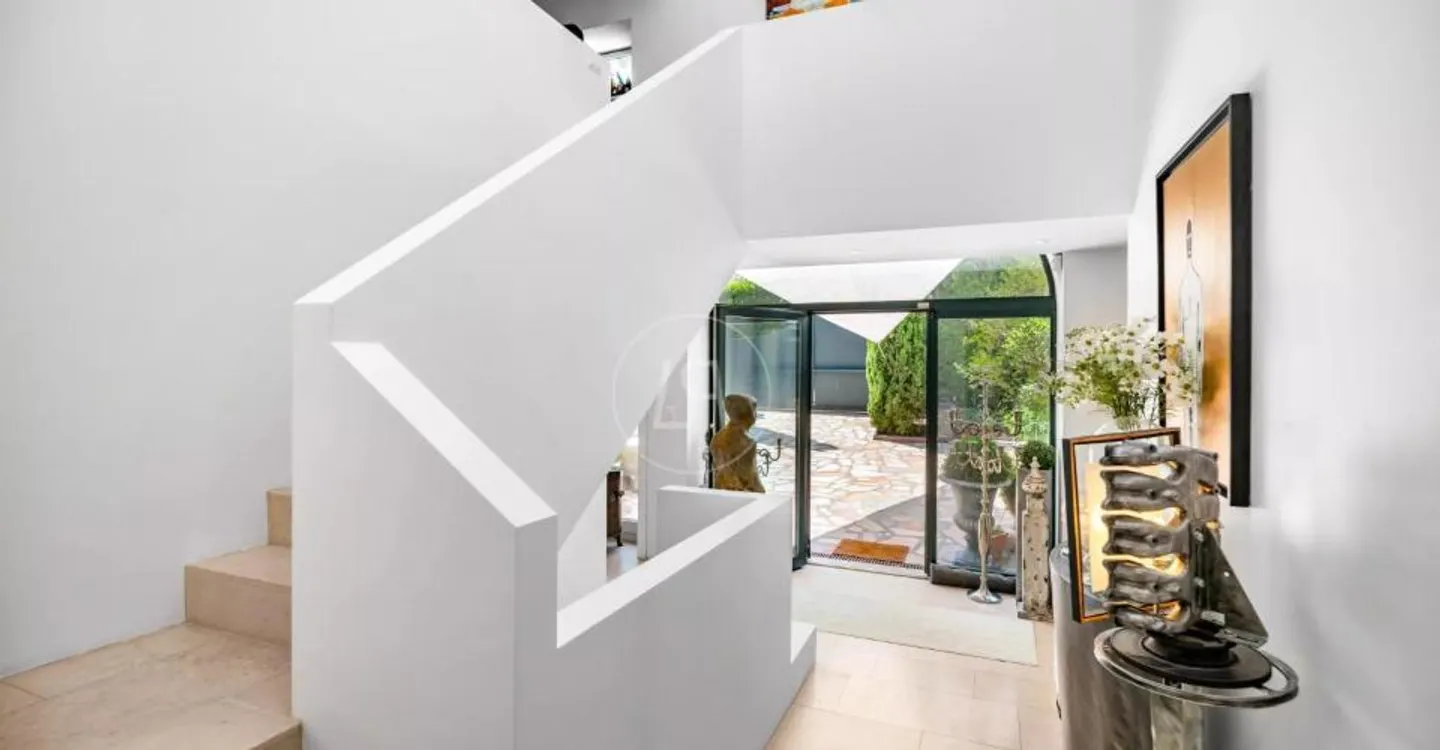 Elegant character property near Morges, panoramic view - Photo 3 of 13