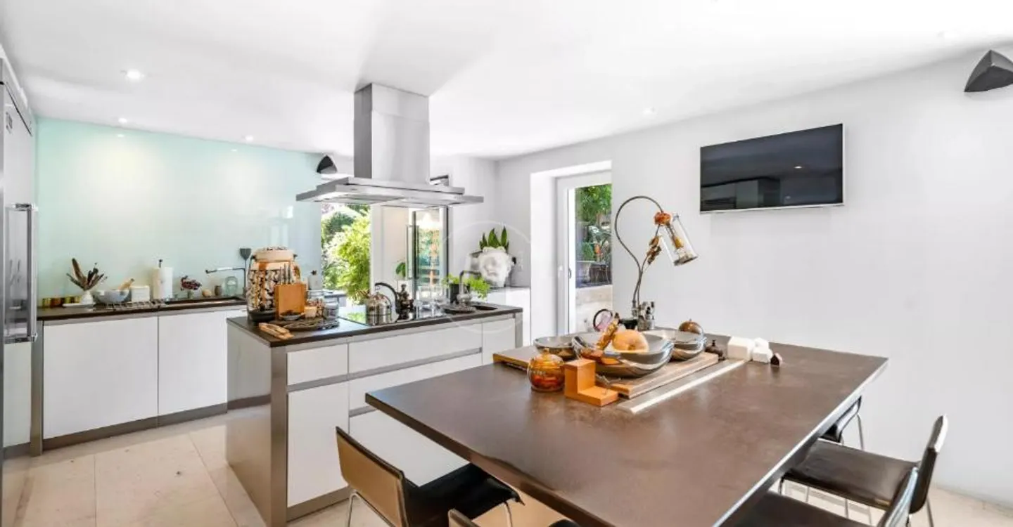Elegant character property near Morges, panoramic view - Photo 10 of 13