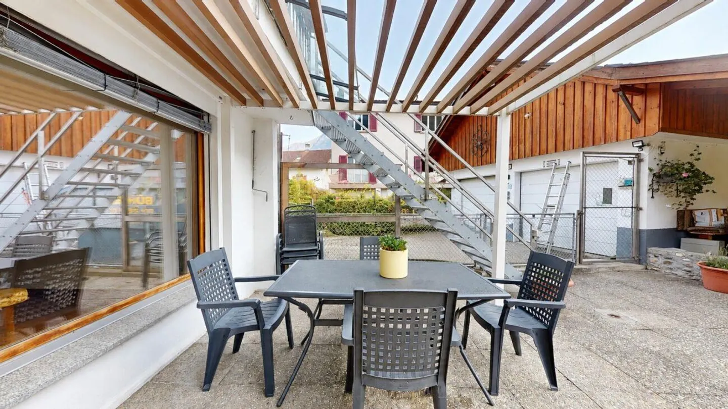 Casa unifamiliare con appartamento separato e grande giardino - Foto 16 di 30