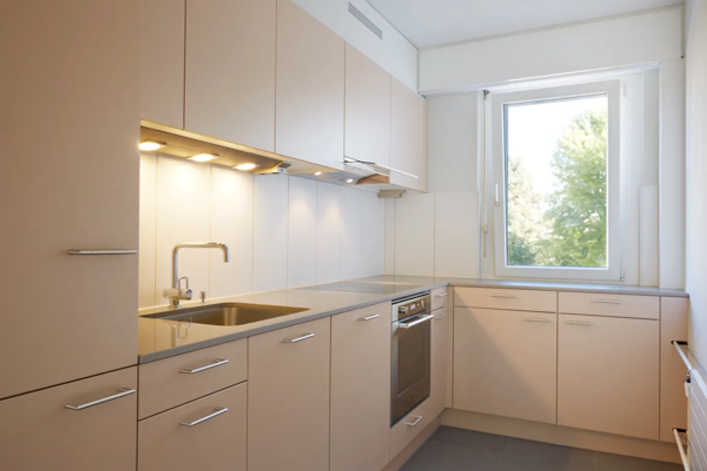 Apartment for rent - Photo 4 of 10