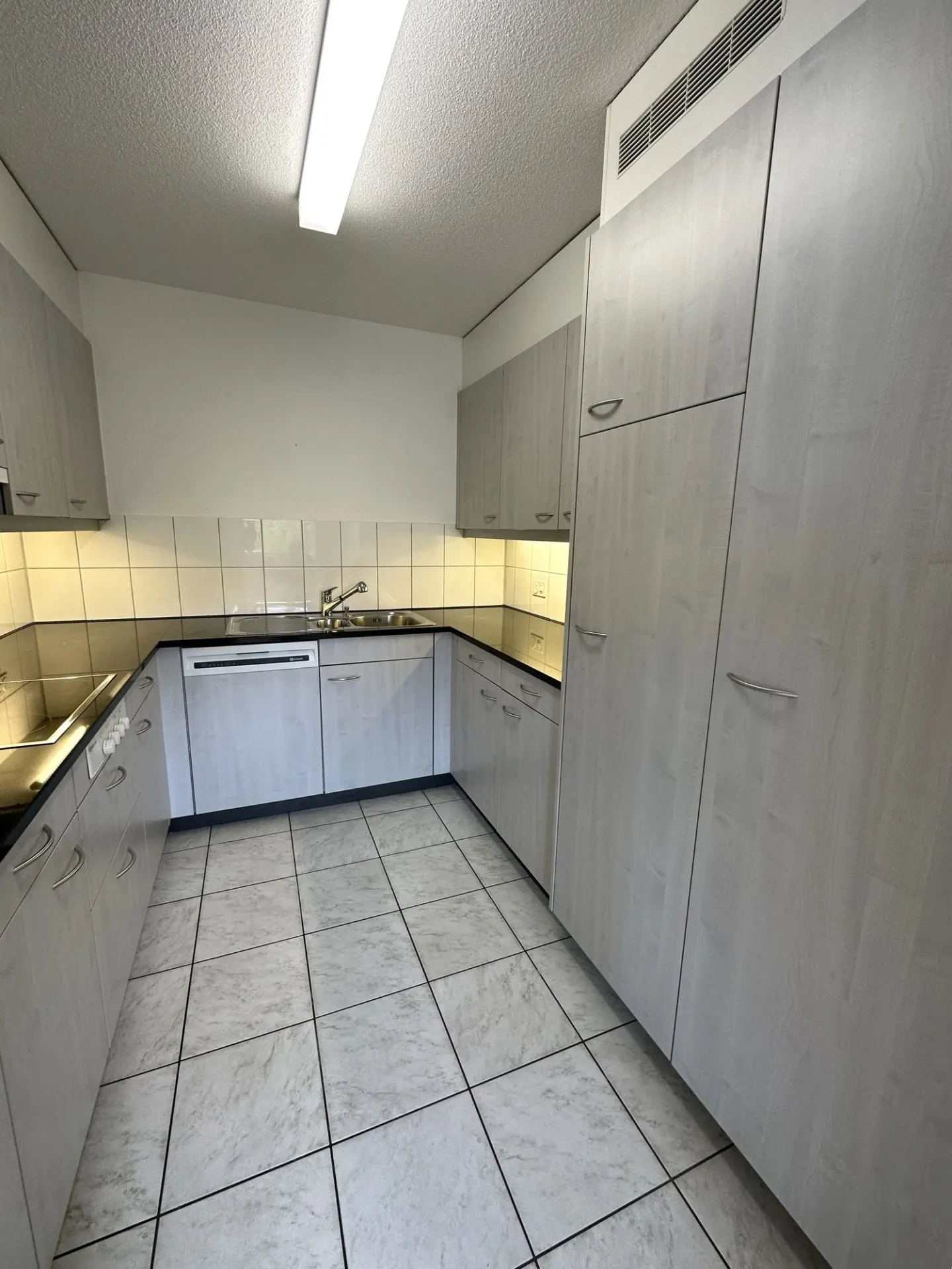 Appartamento accogliente di 3,5 locali al 3° piano - Foto 4 di 12