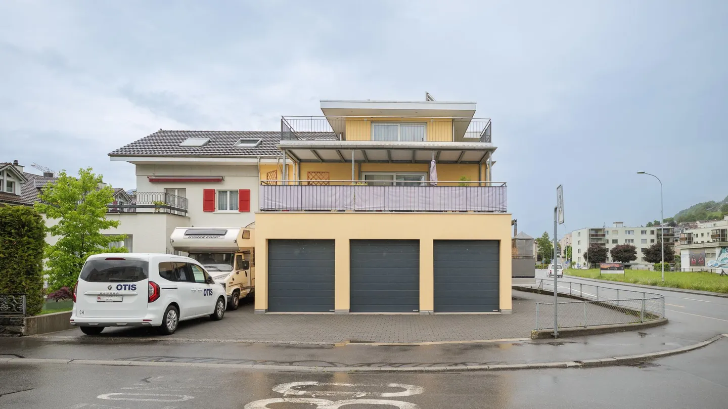 Maison multifamiliale pour rendement - Photo 2 sur 7