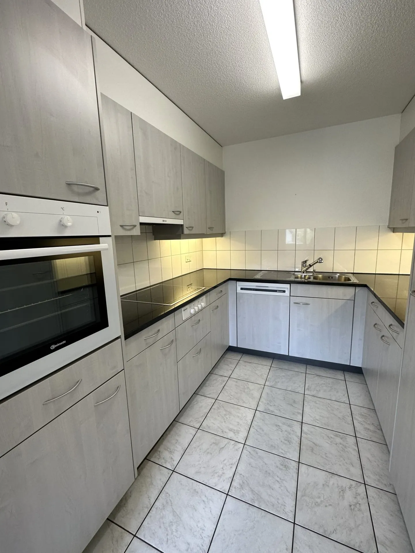 Appartamento accogliente di 3,5 locali al 3° piano - Foto 3 di 12