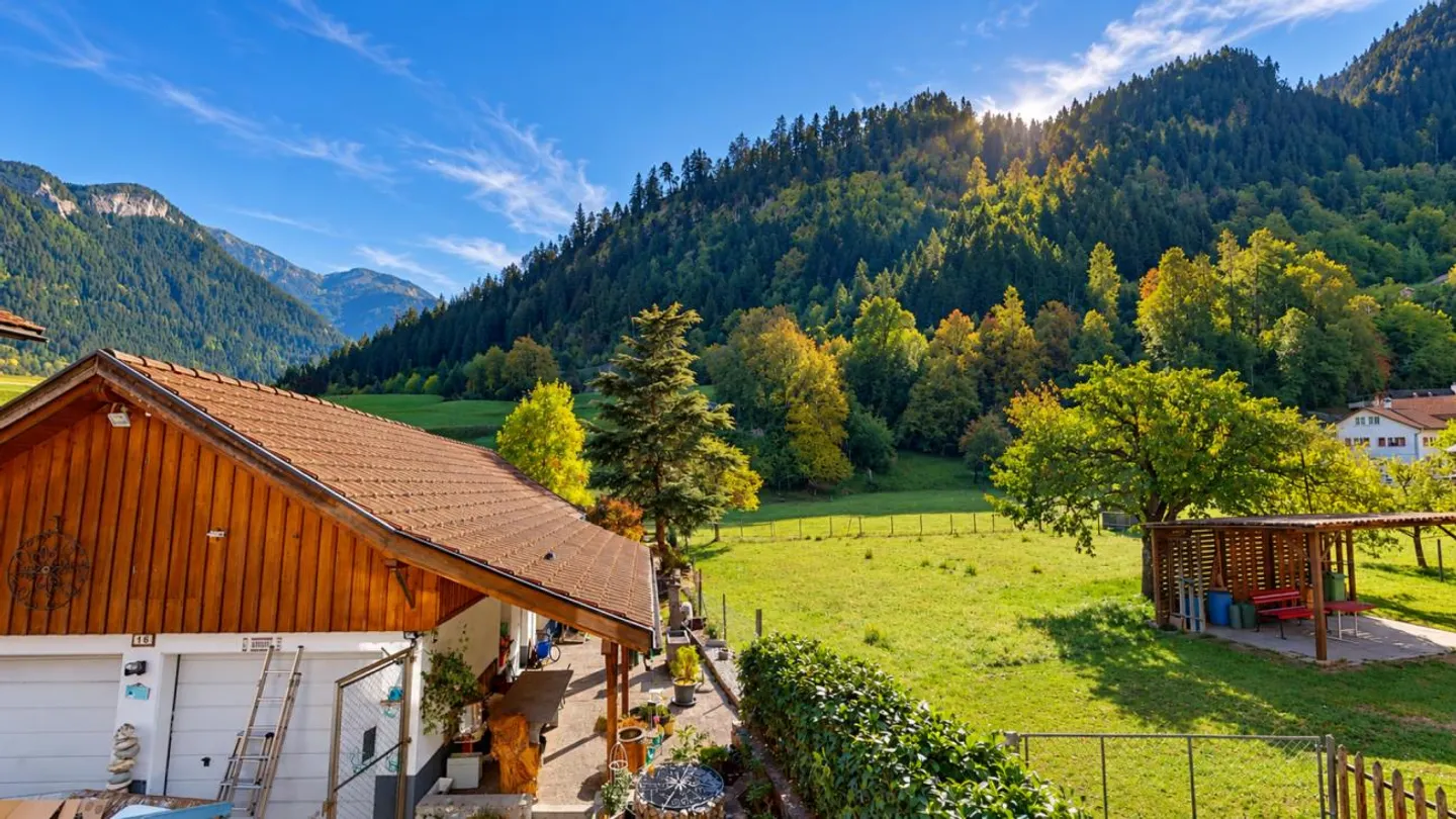 Casa unifamiliare con appartamento separato e grande giardino - Foto 20 di 30