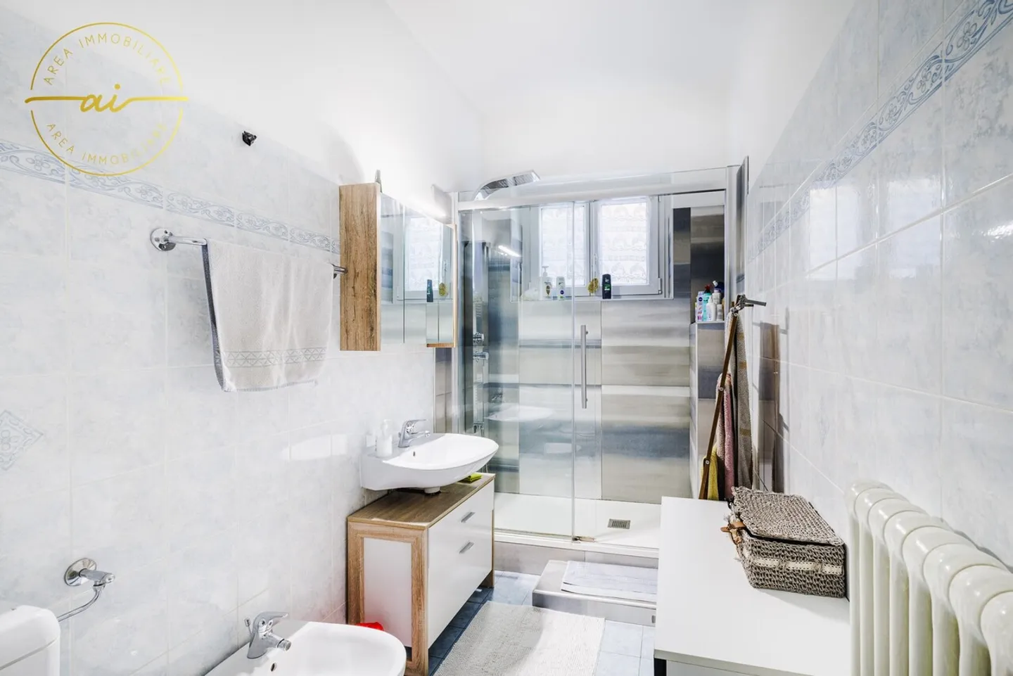 AMPIA CASA DI 6.5 LOCALI IN ZONA RESIDENZIALE A MORBIO INF. - Foto 7 di 13