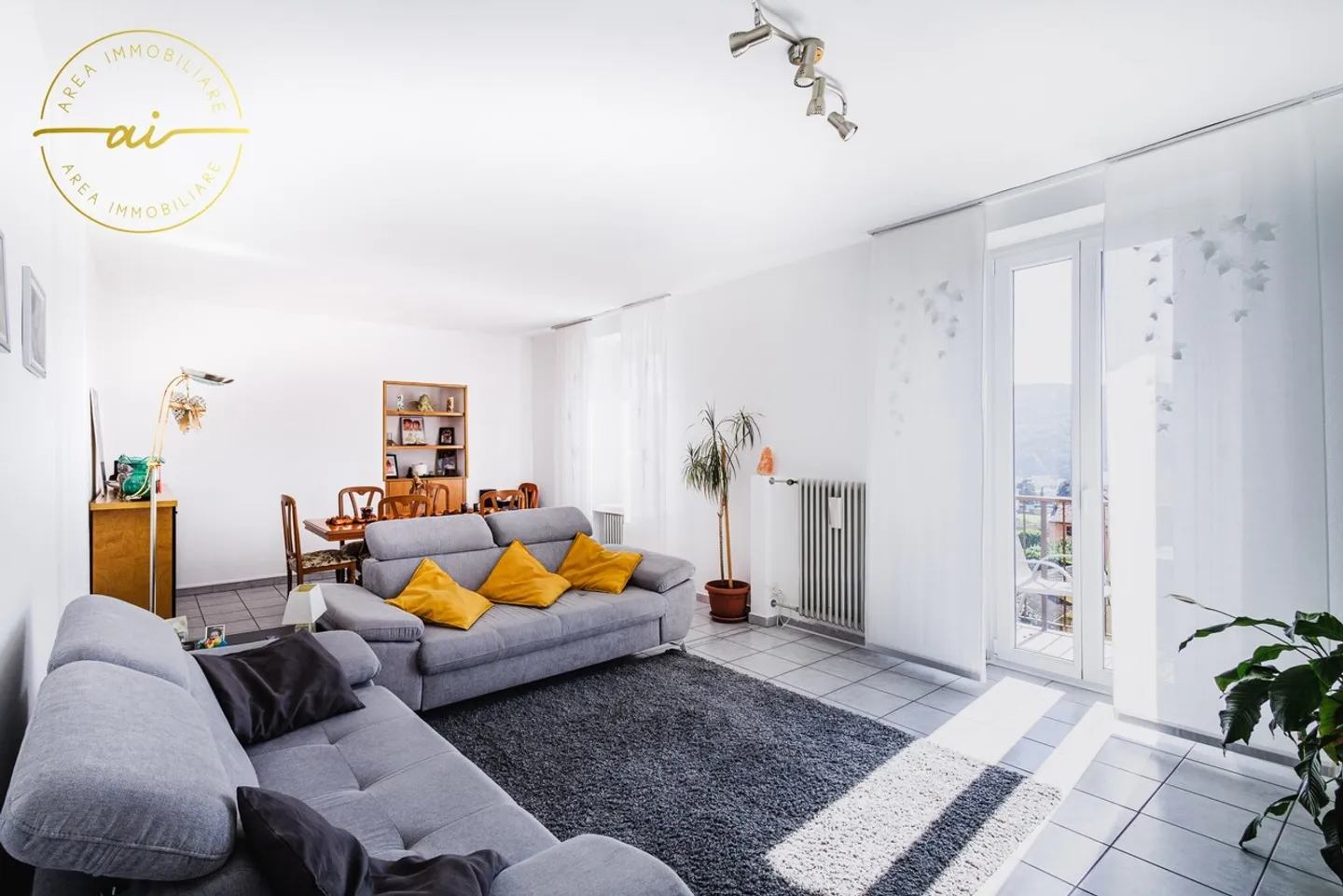 AMPIA CASA DI 6.5 LOCALI IN ZONA RESIDENZIALE A MORBIO INF. - Foto 11 di 13