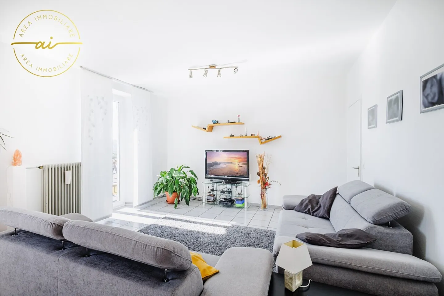 AMPIA CASA DI 6.5 LOCALI IN ZONA RESIDENZIALE A MORBIO INF. - Foto 13 di 13