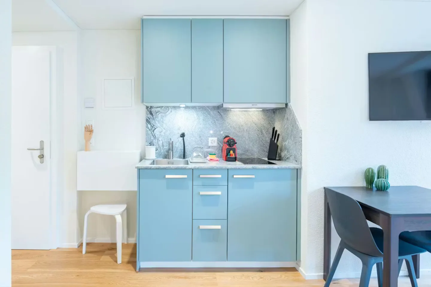 Chic Apartment in Zürich - Photo 8 of 9